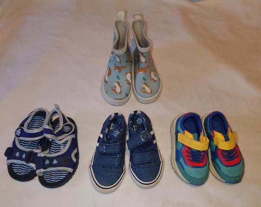  — Size 5 toddlers X3 pairs