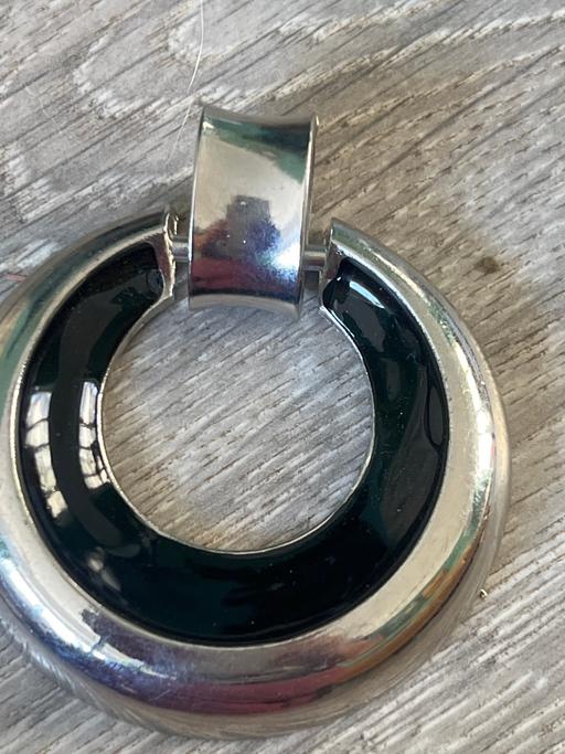  — Large pendant