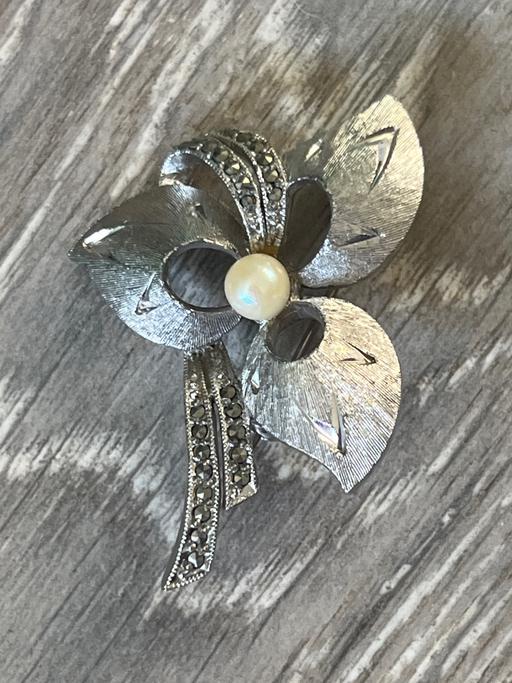  — Vintage brooch