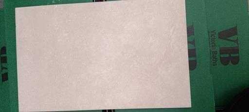  — 25x40 Matt beige wall tiles 3m2