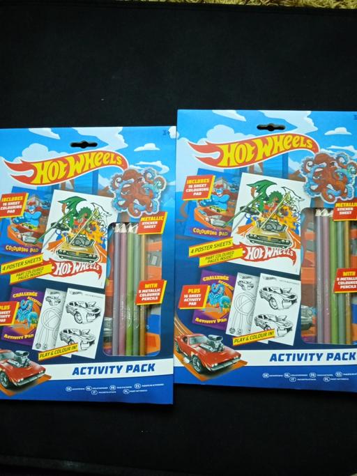  — 2 brand new HOT WHEELS ACTIVITY SETS