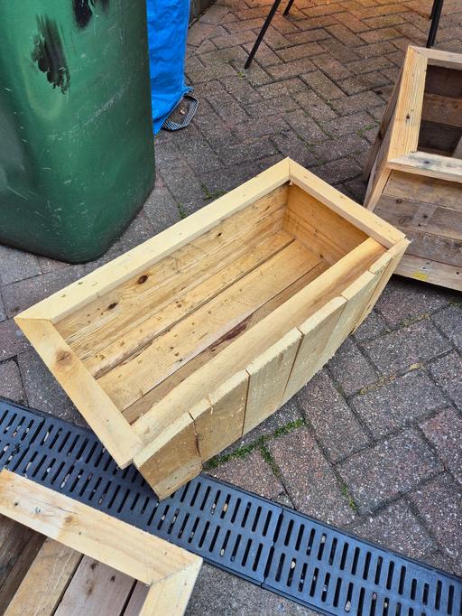  — wooden planter
