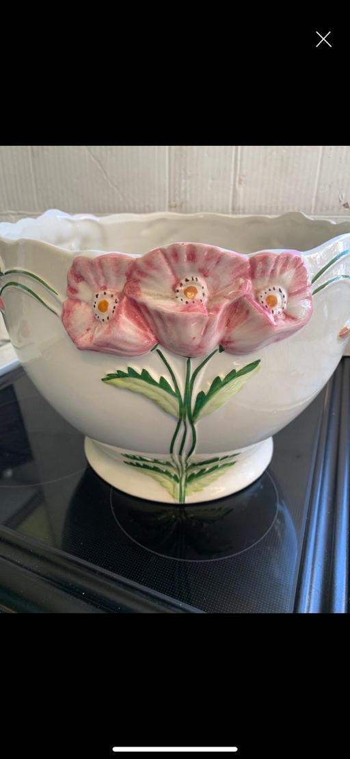 — Large ceramic plant pot