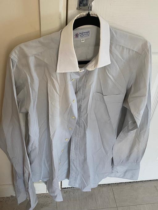  — Mens small white long sleeve shirt