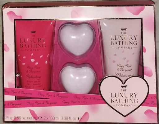  — Bath set