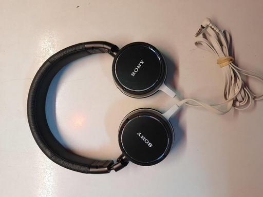  — SONY mdr zx610 Headphones