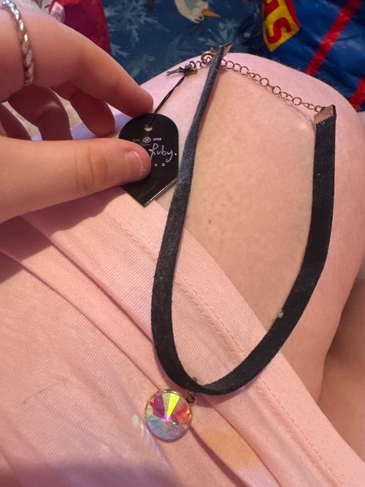  — Earrings & bracelets also a chokerneck sale.