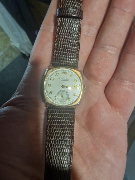  — 9ct gold thomas russell & sons watch