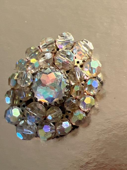  — Lovely vintage brooch