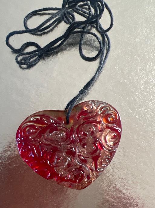  — Glass heart pendant