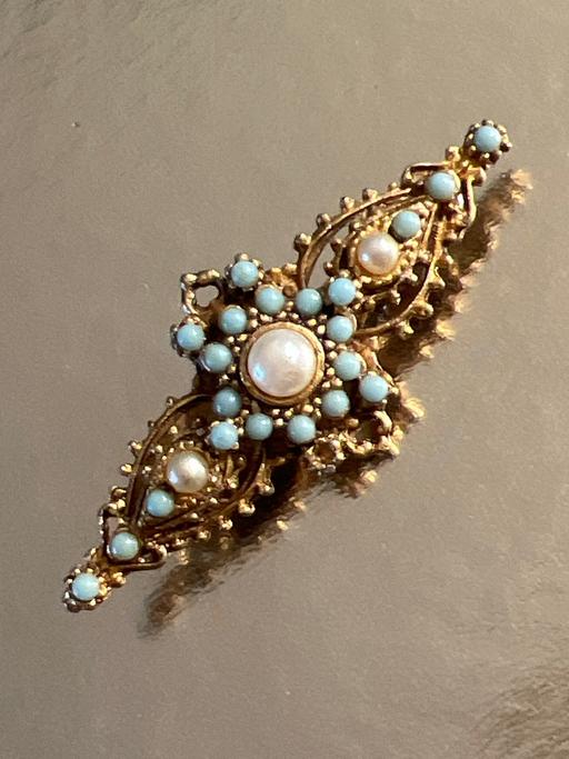  — Vintage brooch