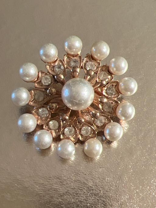  — Brooch