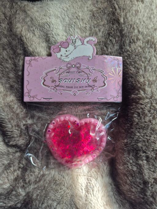  — new Pink Love Heart Glitter Squishy
