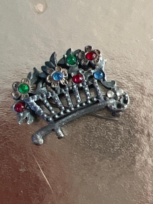  — Vintage brooch