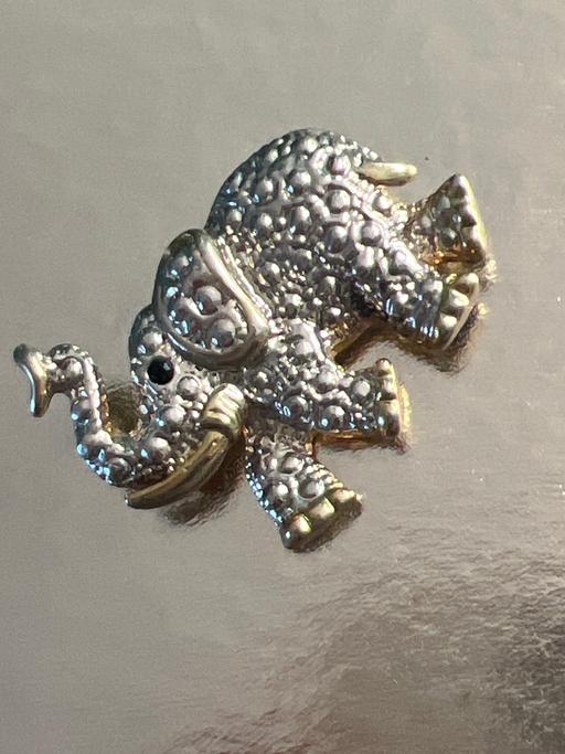  — Vintage brooch