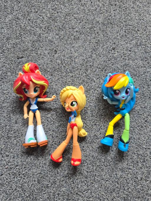  — Hasbro My Little Pony Equestria mini dolls