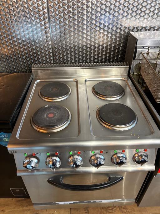  — Commercial oven