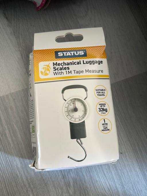  — Luggage scales