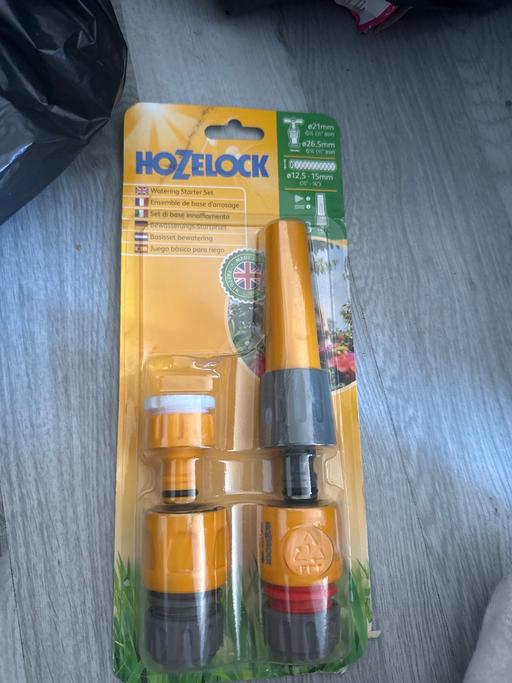  — Hozelock connections