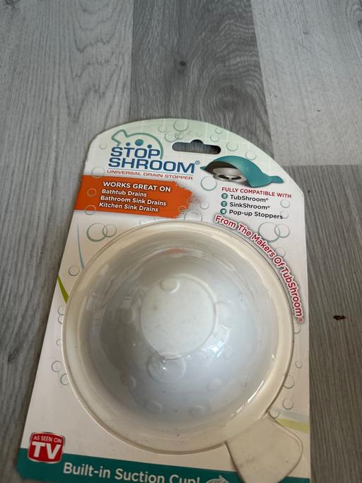  — Universal drain stopper