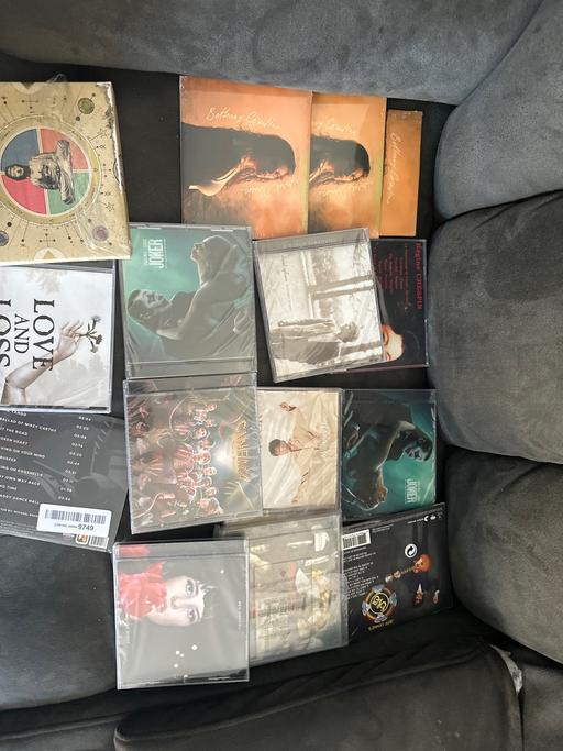 — Job lot of new cds
