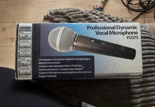  — Professor microphone