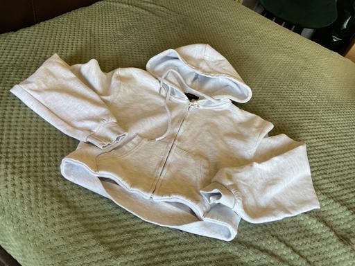  — short hooded jacket