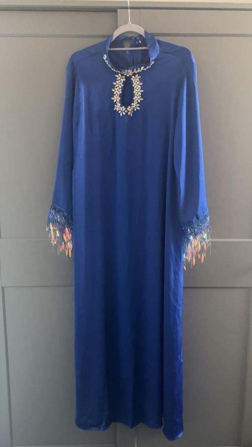  — Stunning dress