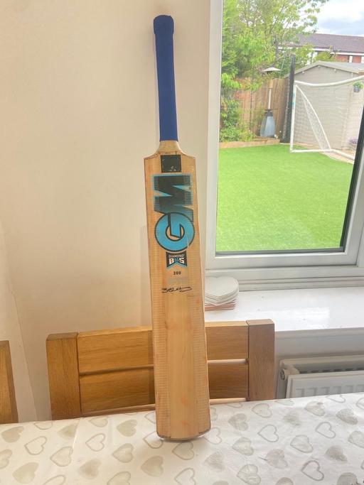  — G&M cricket bat