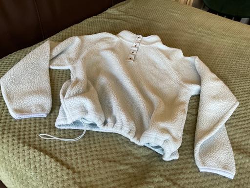  — fleece jumper
