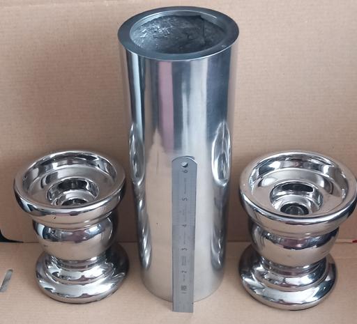  — 3 metal candlesticks