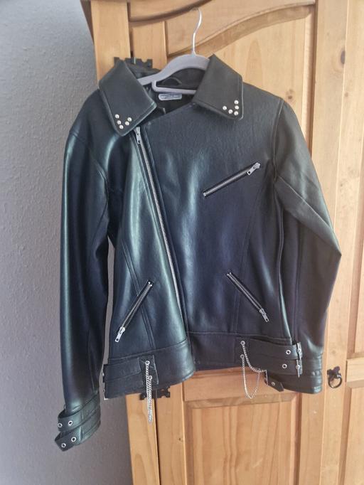  — black leather jacket size medium