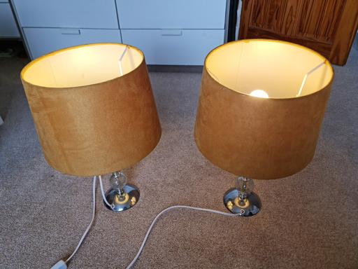  — Pair of table lamps