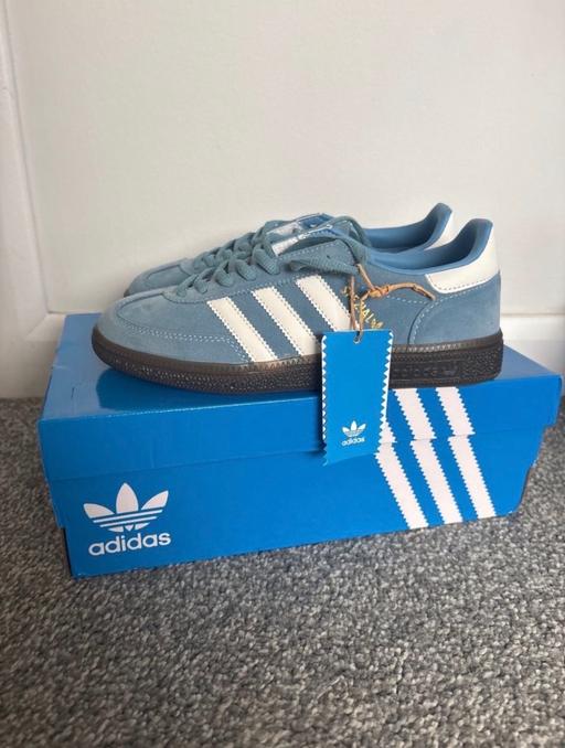  — Adidas spezials