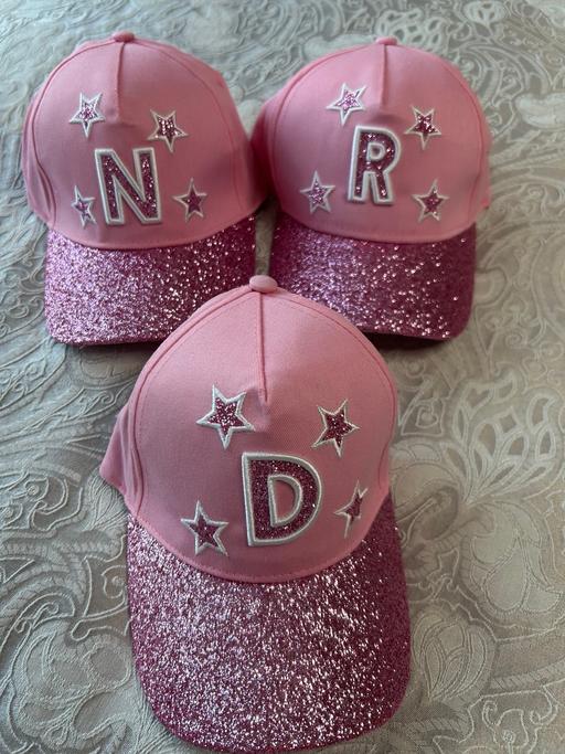  — Girls glitter baseball caps. N, R or D. New