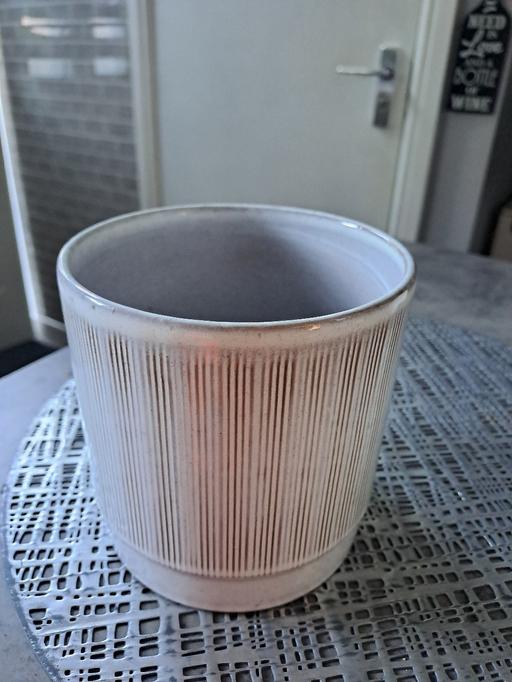  — gray plant pot new