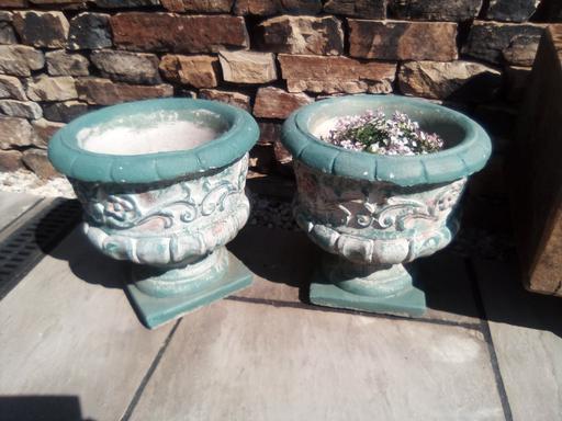  — retro garden planters