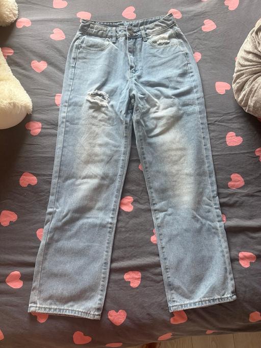  — Women’s jeans
