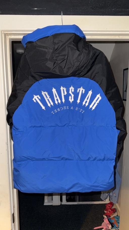  — Trapstar puffer jacket