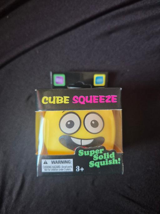  — new Yellow Face Squishy