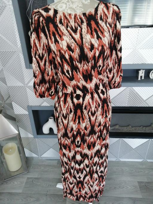 — ladies dress size *10 *