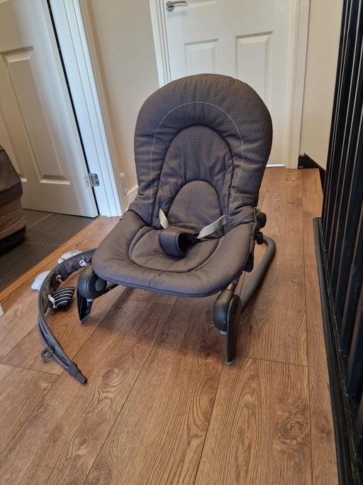  — Chicco Hoopla Baby Bouncer & Toddler Seat – E