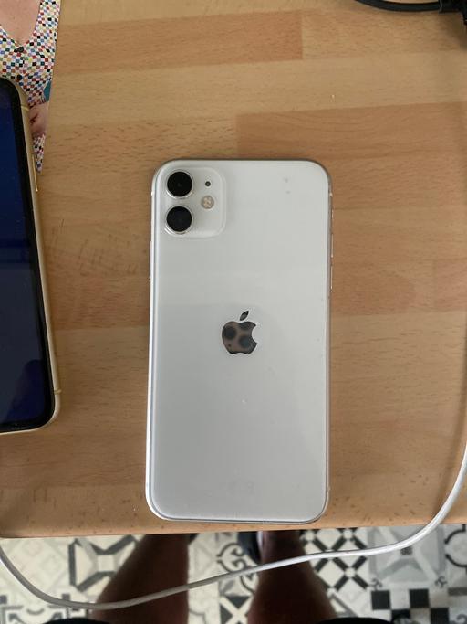  — iPhone 11 (brand new screen)  