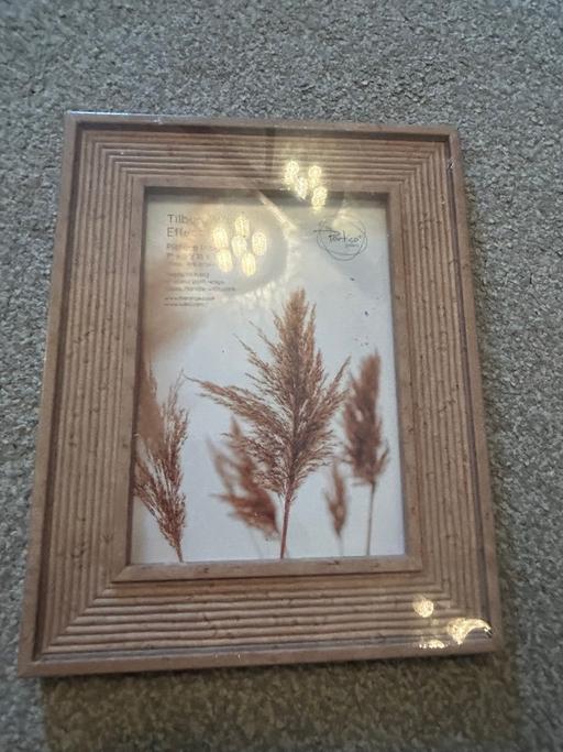  — Photo frame