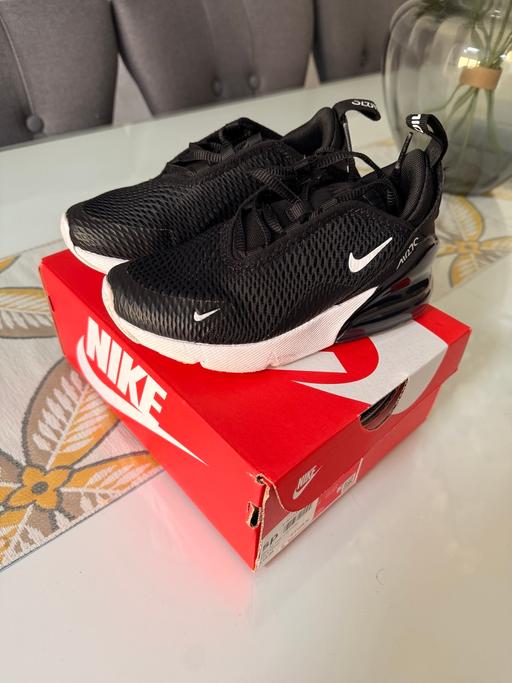  — Nike Air Max 270 - kids size 11