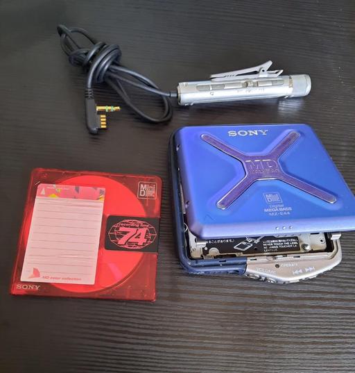  — SONY MD Mini Disc Walkman Digital mega Bass