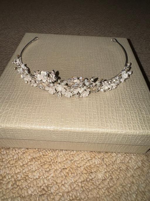  — Warren York Bridal Tiara