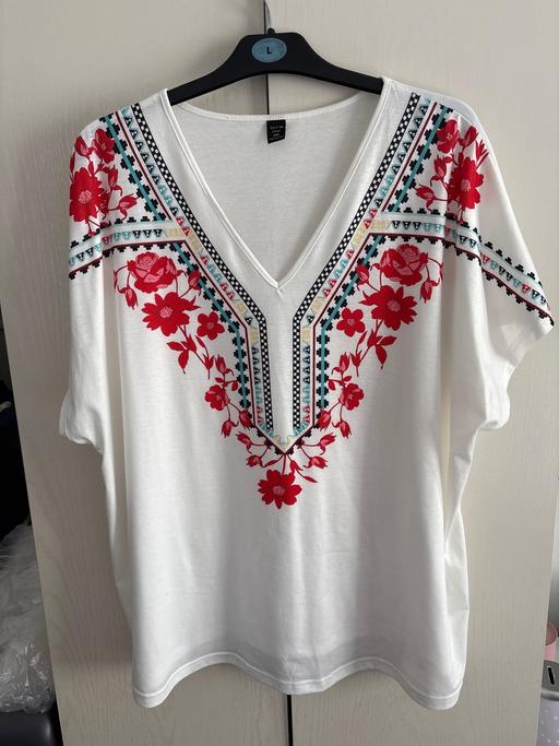  — Ladies top