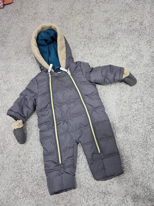  — 3-6 months TED BAKER snowsuit