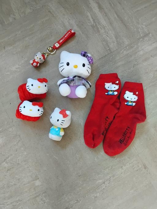  — Hello Kitty Bundle.